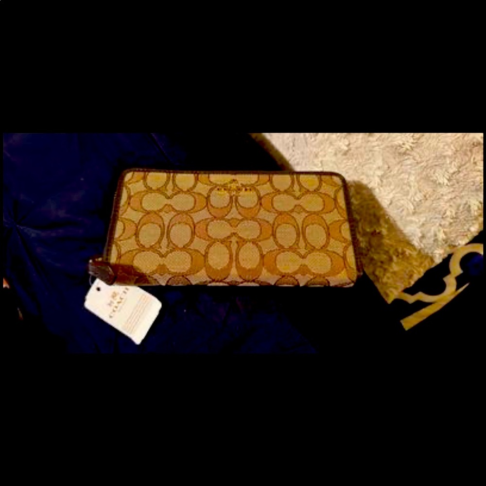 Brand New Coach Accordion Style Wallet